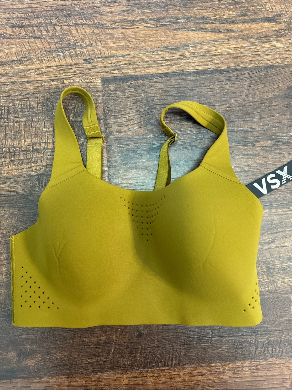 NWT Victoria's Secret VSX Featherweight Max Sports Bra 34C